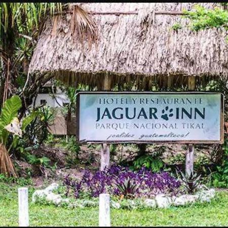 Hotel Jaguar Inn Tikal Exterior photo