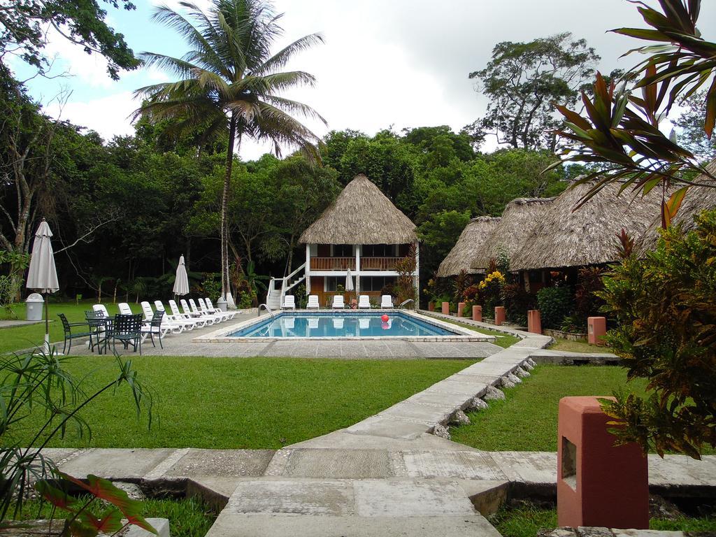 Hotel Jaguar Inn Tikal Exterior photo