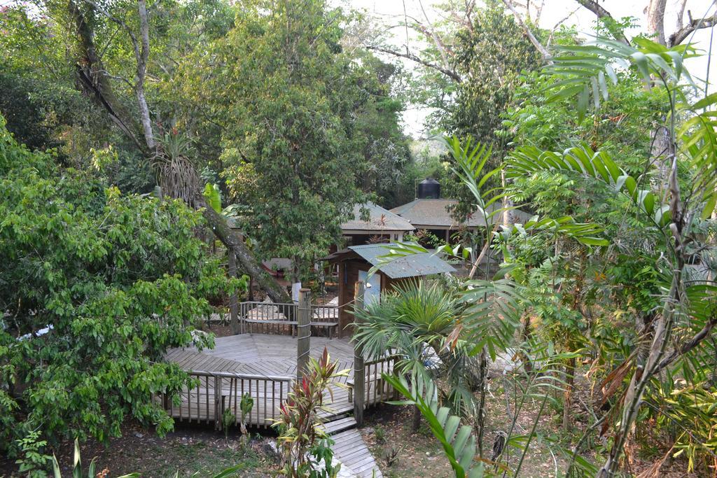 Hotel Jaguar Inn Tikal Exterior photo